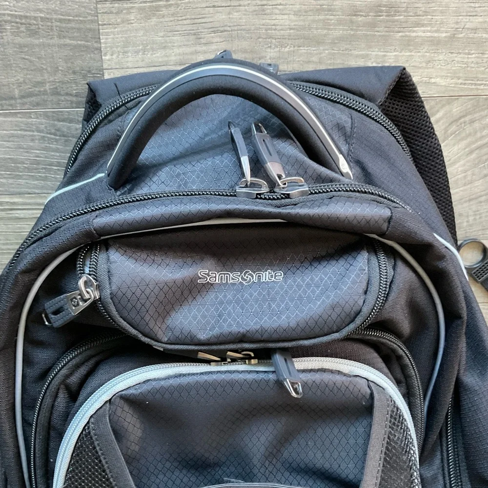 Samsonite Tectonic Rolling Backpack Carrying Laptop Bag Wheeled Black 21x14x11